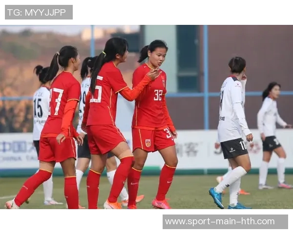 中国U17女足主帅王洪亮展望世界杯小组出线目标期待带给球迷新体验