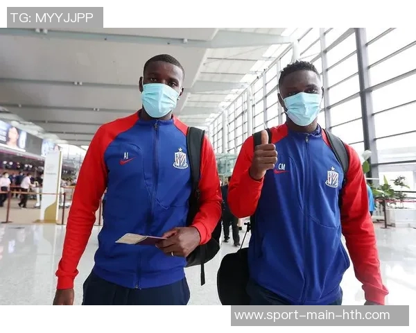 河南队今日启程前往上海浦东备战与海港热身赛全力以赴争取胜利